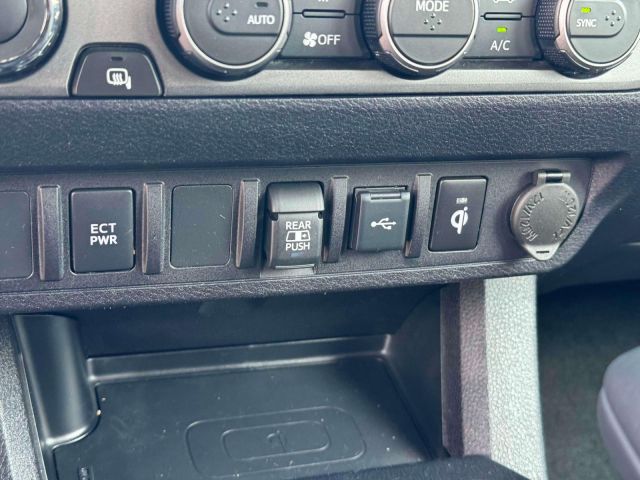 2023 Toyota Tacoma 4WD SR Double Cab 5 Bed V6 AT (Natl)