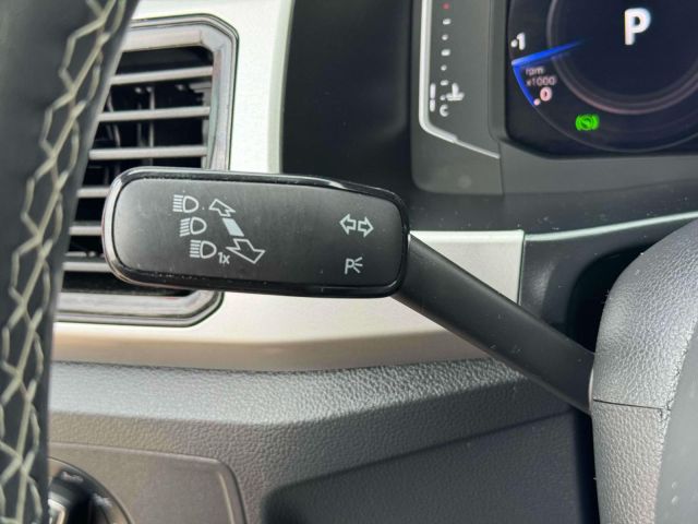 2023 Volkswagen Atlas Cross Sport 3.6L V6 SE w/Technology 4MOTION