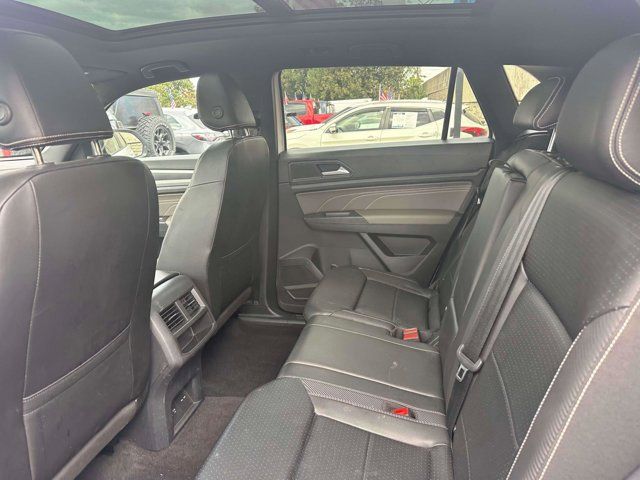 2023 Volkswagen Atlas Cross Sport 2.0T SEL R-Line Black