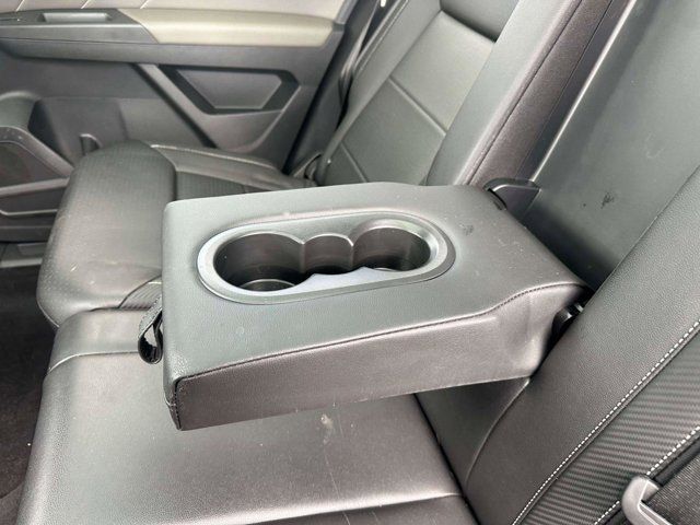 2023 Volkswagen Atlas Cross Sport 2.0T SEL R-Line Black