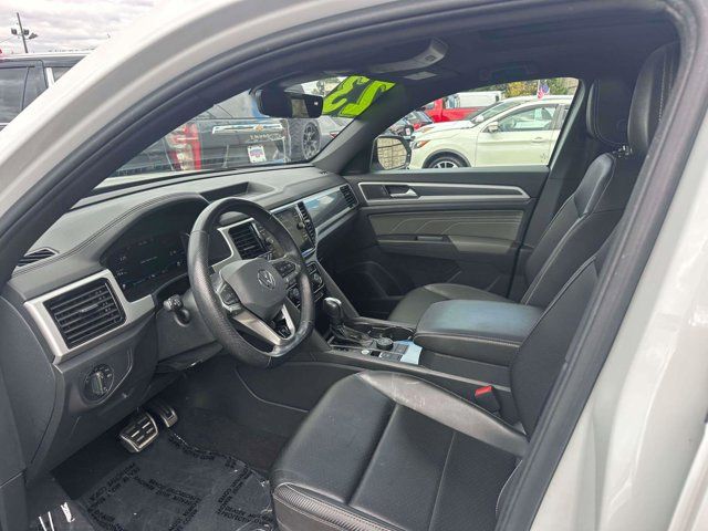 2023 Volkswagen Atlas Cross Sport 2.0T SEL R-Line Black