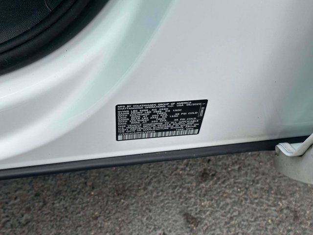 2023 Volkswagen Atlas Cross Sport 2.0T SEL R-Line Black