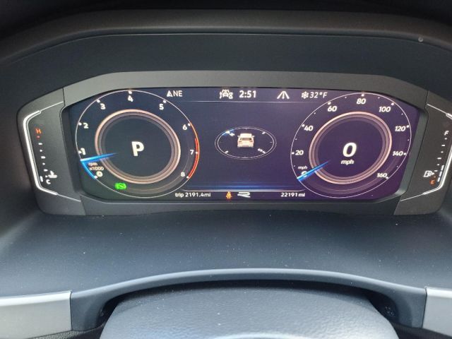 2023 Volkswagen Atlas Cross Sport 2.0T SEL R-Line Black 4MOTION 2023 Volkswagen Atlas Cross Sport 2.0T SEL R-Line Black 4MOTION