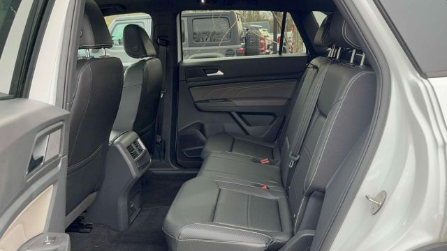 2023 Volkswagen Atlas Cross Sport 3.6L V6 SEL 4MOTION 2023 Volkswagen Atlas Cross Sport 3.6L V6 SEL 4MOTION