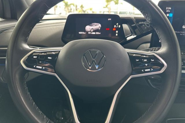 2023 Volkswagen ID.4 Pro