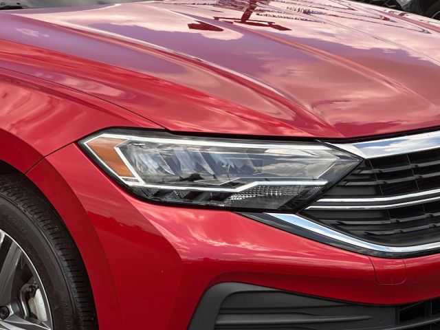 2023 Volkswagen Jetta SE Auto