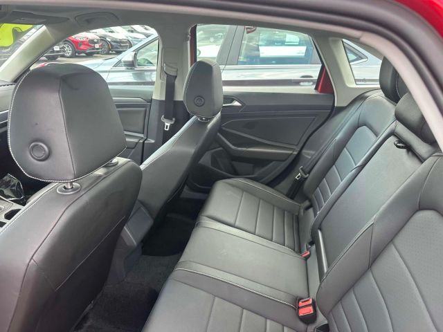 2023 Volkswagen Jetta SE Auto