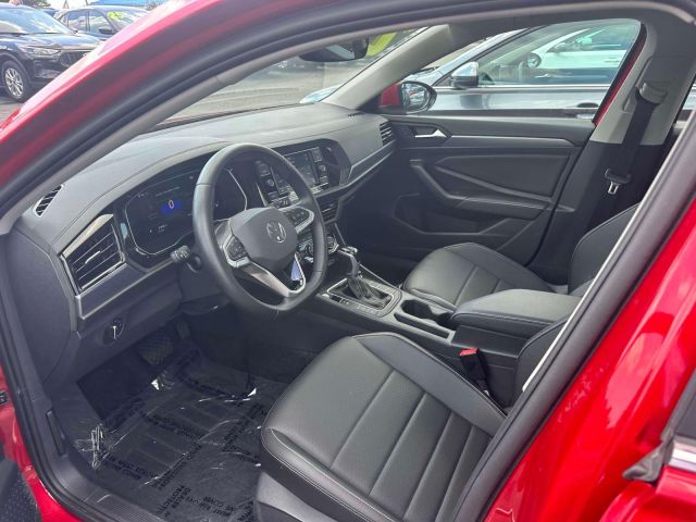 2023 Volkswagen Jetta SE Auto