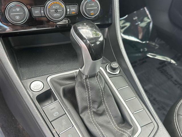 2023 Volkswagen Jetta SE Auto