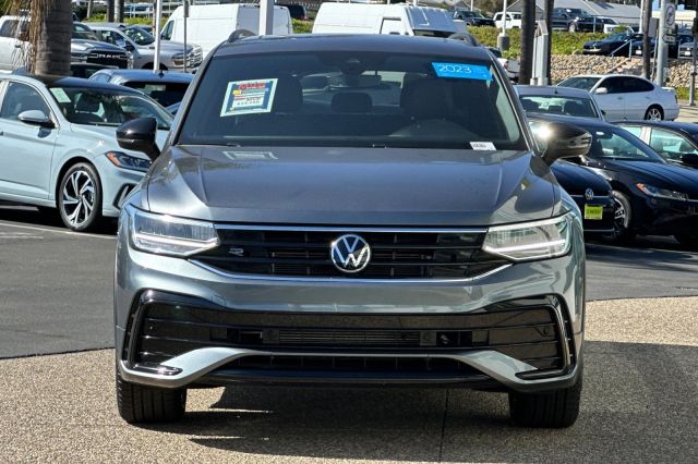 2023 Volkswagen Tiguan 2.0T SE R-Line Black