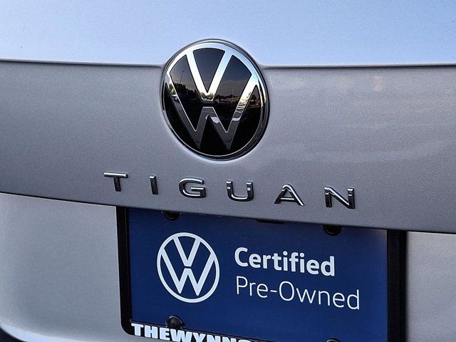 2023 Volkswagen Tiguan SE R-Line Black