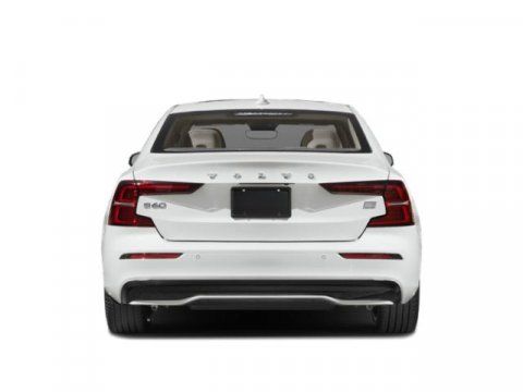 2023 Volvo S60 Recharge Plug-In Hybrid Plus Dark Theme