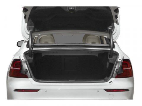 2023 Volvo S60 Recharge Plug-In Hybrid Plus Dark Theme