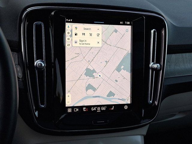 2023 Volvo XC40 Plus Dark Theme
