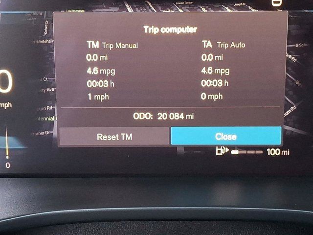 2023 Volvo XC40 Plus Dark Theme