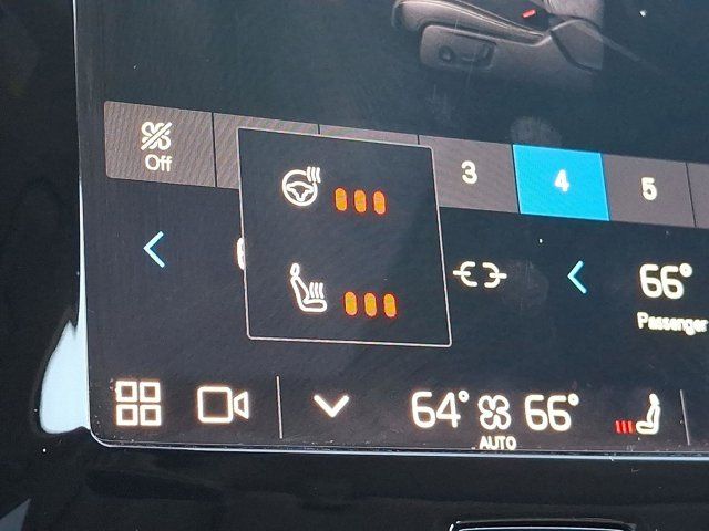 2023 Volvo XC40 Plus Dark Theme