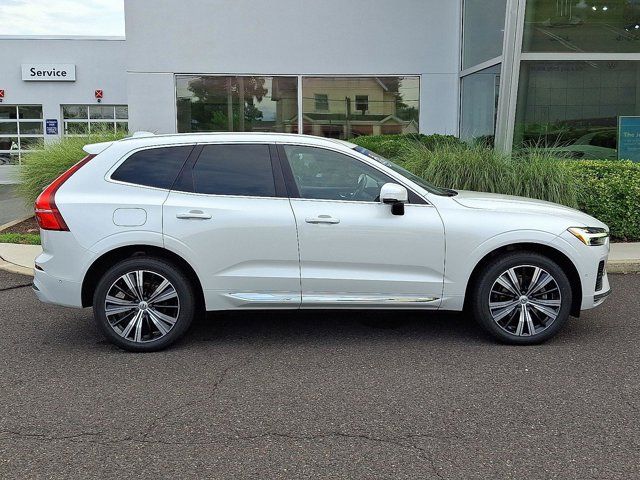 2023 Volvo XC60 Plus Bright Theme