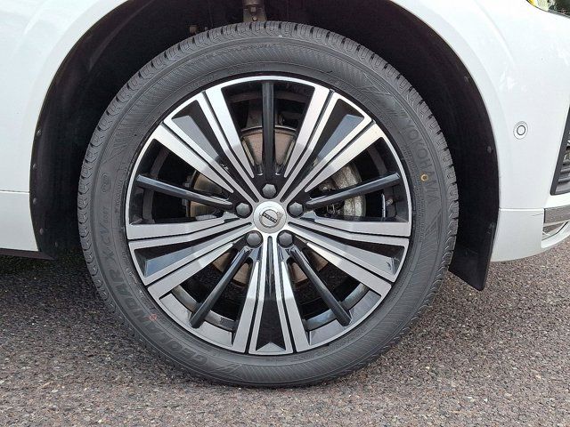 2023 Volvo XC60 Plus Bright Theme