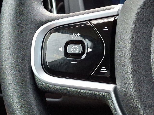 2023 Volvo XC60 Plus Bright Theme