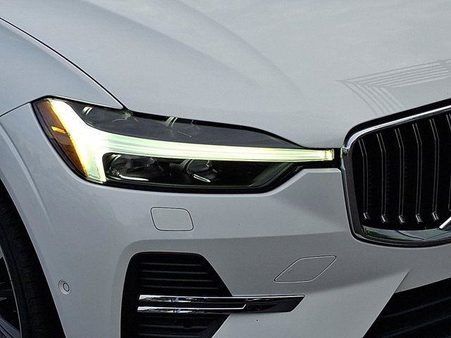 2023 Volvo XC60 Plus Bright Theme