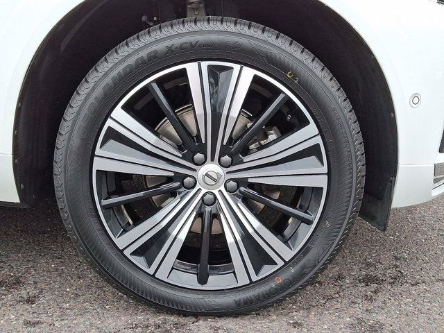 2023 Volvo XC60 Plus Bright Theme