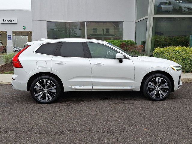 2023 Volvo XC60 Plus Bright Theme
