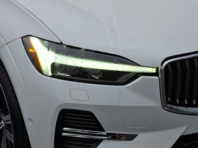 2023 Volvo XC60 Plus Bright Theme