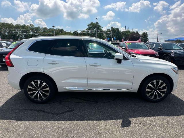 2023 Volvo XC60 B5 AWD Plus Bright Theme