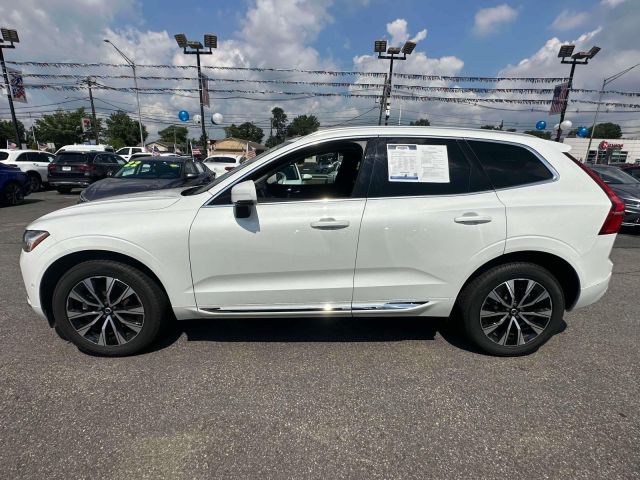 2023 Volvo XC60 B5 AWD Plus Bright Theme