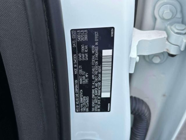 2023 Volvo XC60 B5 AWD Plus Bright Theme