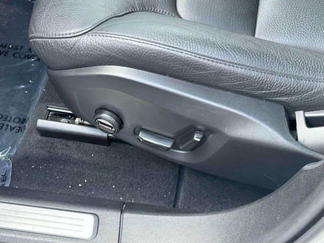 2023 Volvo XC60 B5 AWD Plus Bright Theme