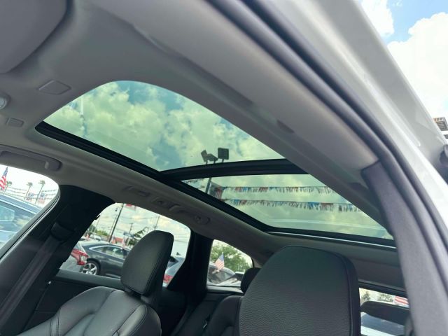 2023 Volvo XC60 B5 AWD Plus Bright Theme