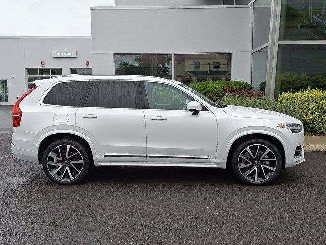 2023 Volvo XC90 Plus