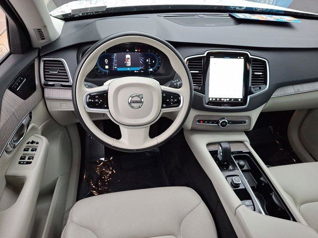 2023 Volvo XC90 Plus