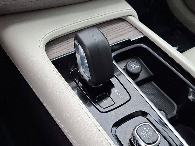 2023 Volvo XC90 Plus