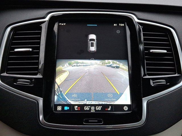 2023 Volvo XC90 Plus