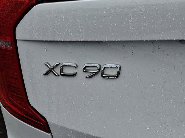 2023 Volvo XC90 Plus
