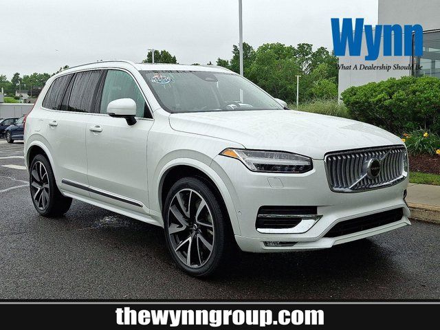 2023 Volvo XC90 Plus