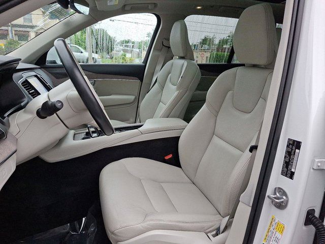 2023 Volvo XC90 Plus