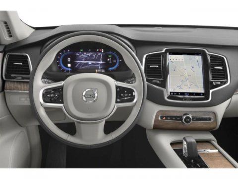 2023 Volvo XC90 Recharge Plug-In Hybrid Plus Bright Theme