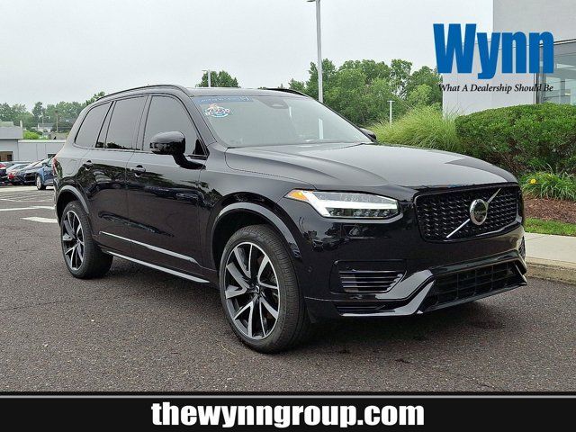 2023 Volvo XC90 Recharge Plug-In Hybrid Ultimate Dark Theme