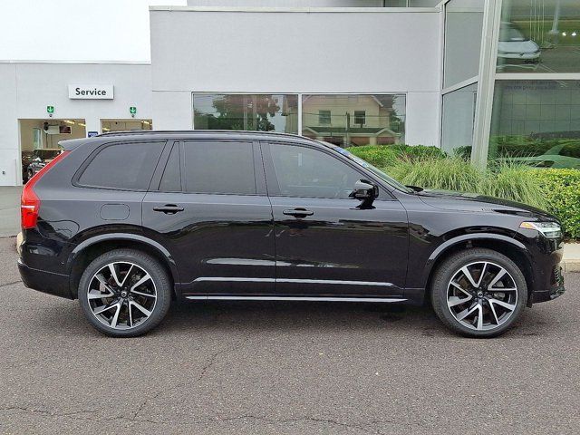 2023 Volvo XC90 Recharge Plug-In Hybrid Ultimate Dark Theme
