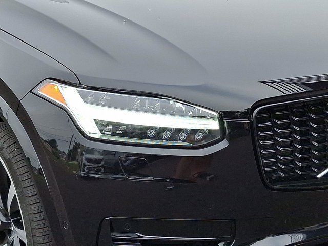 2023 Volvo XC90 Recharge Plug-In Hybrid Ultimate Dark Theme