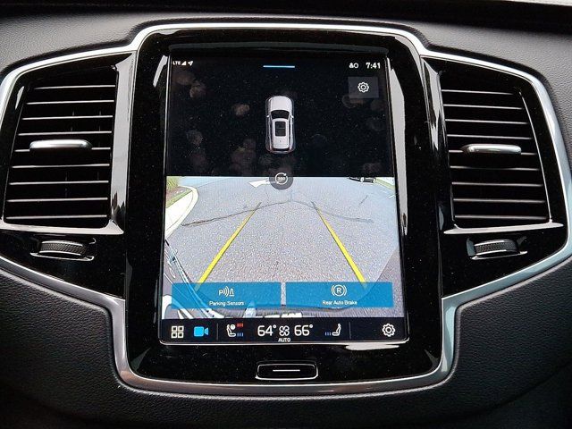 2023 Volvo XC90 Recharge Plug-In Hybrid Ultimate Dark Theme