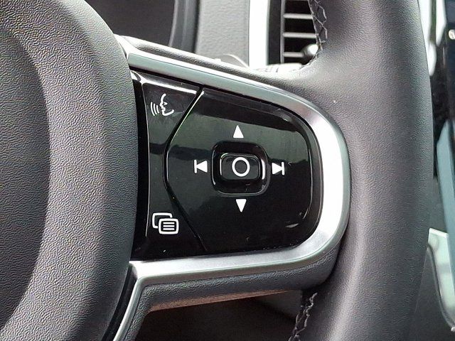 2023 Volvo XC90 Recharge Plug-In Hybrid Ultimate Dark Theme