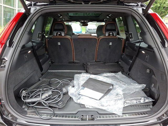 2023 Volvo XC90 Recharge Plug-In Hybrid Ultimate Dark Theme