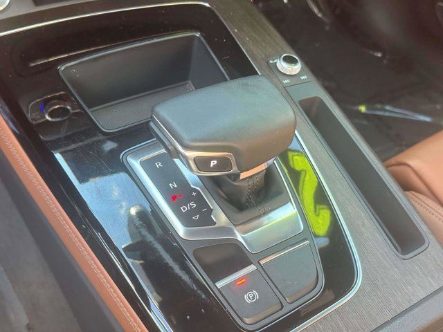 2024 Audi Q5 S line Premium Plus