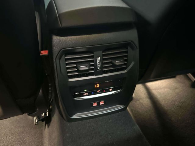 2024 BMW 3 Series 330i xDrive Sedan
