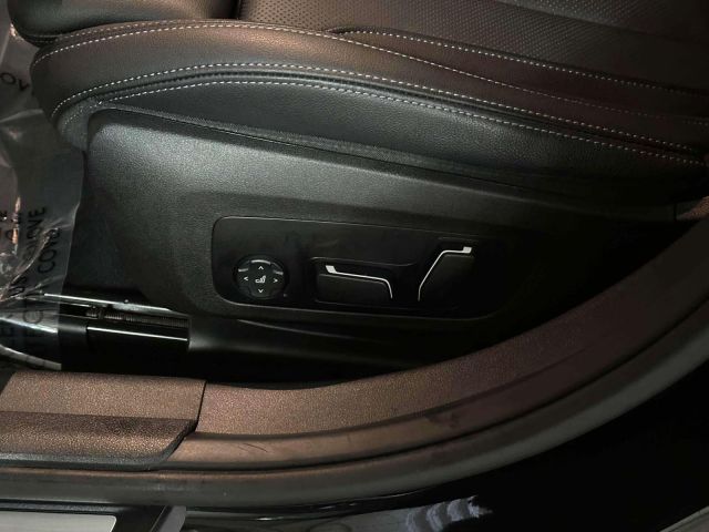 2024 BMW 3 Series 330i xDrive Sedan