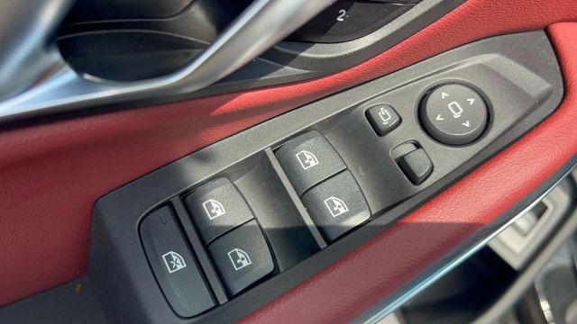 2024 BMW 3 Series 330i xDrive Sedan